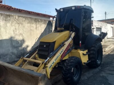 RETROESCAVADEIRA NEW HOLLAND LB110